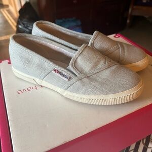 Superga Chambray Slip on sneakers!